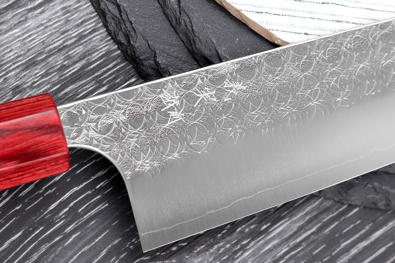 Couteau kiritsuke japonais artisanal Yoshimi Kato Minamo SG2 Tsuchime 21cm