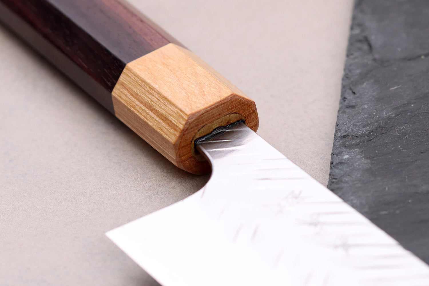 Couteau santoku 16,5cm japonais artisanal Yoshimi Kato SPG Strix V-Tsuchime