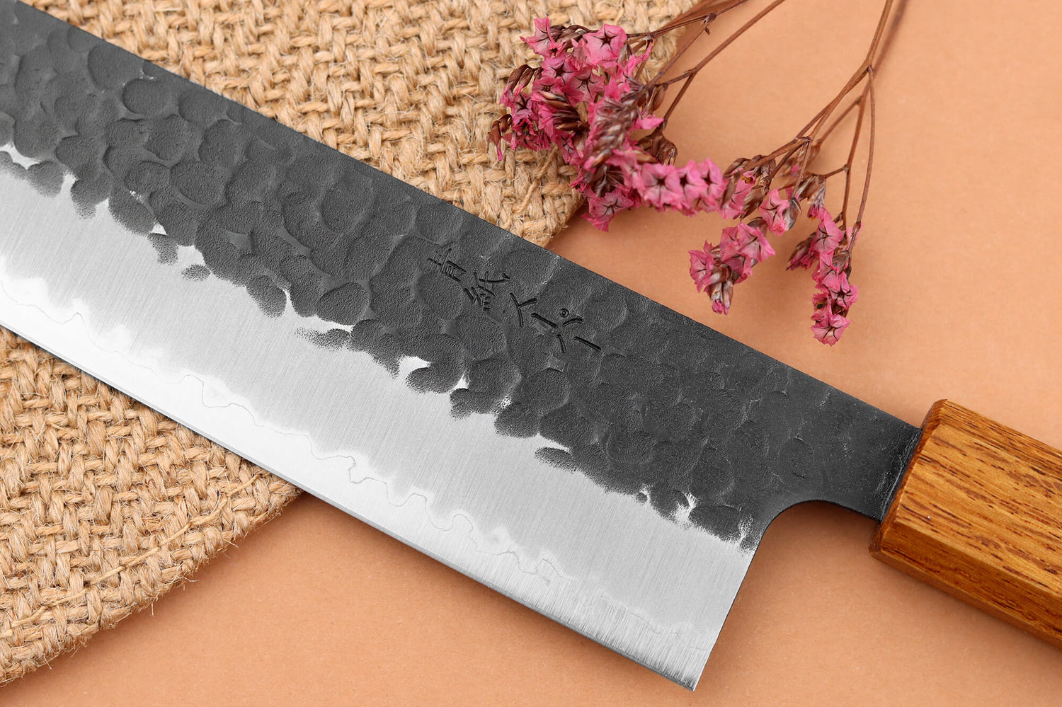 Couteau kiritsuke 21cm japonais artisanal Yuzo Black AS chêne brûlé