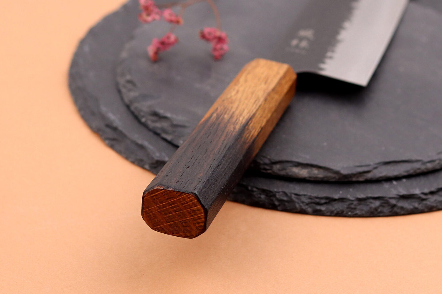 Couteau kiritsuke 21cm japonais artisanal Yuzo Black AS chêne brûlé