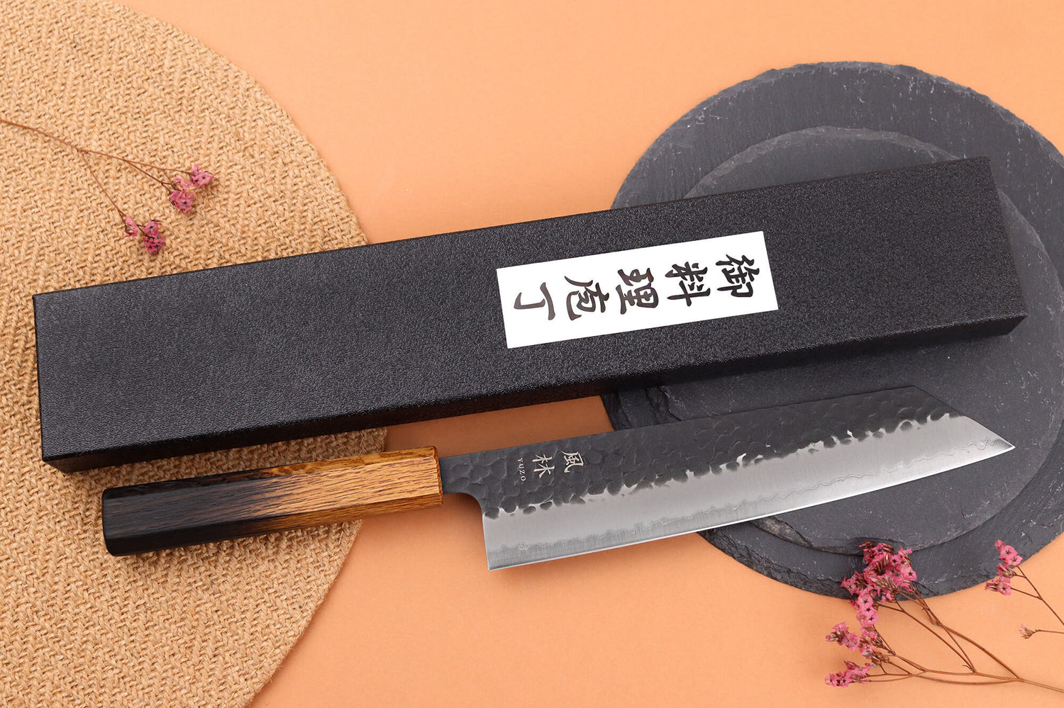 Couteau kiritsuke 21cm japonais artisanal Yuzo Black AS chêne brûlé