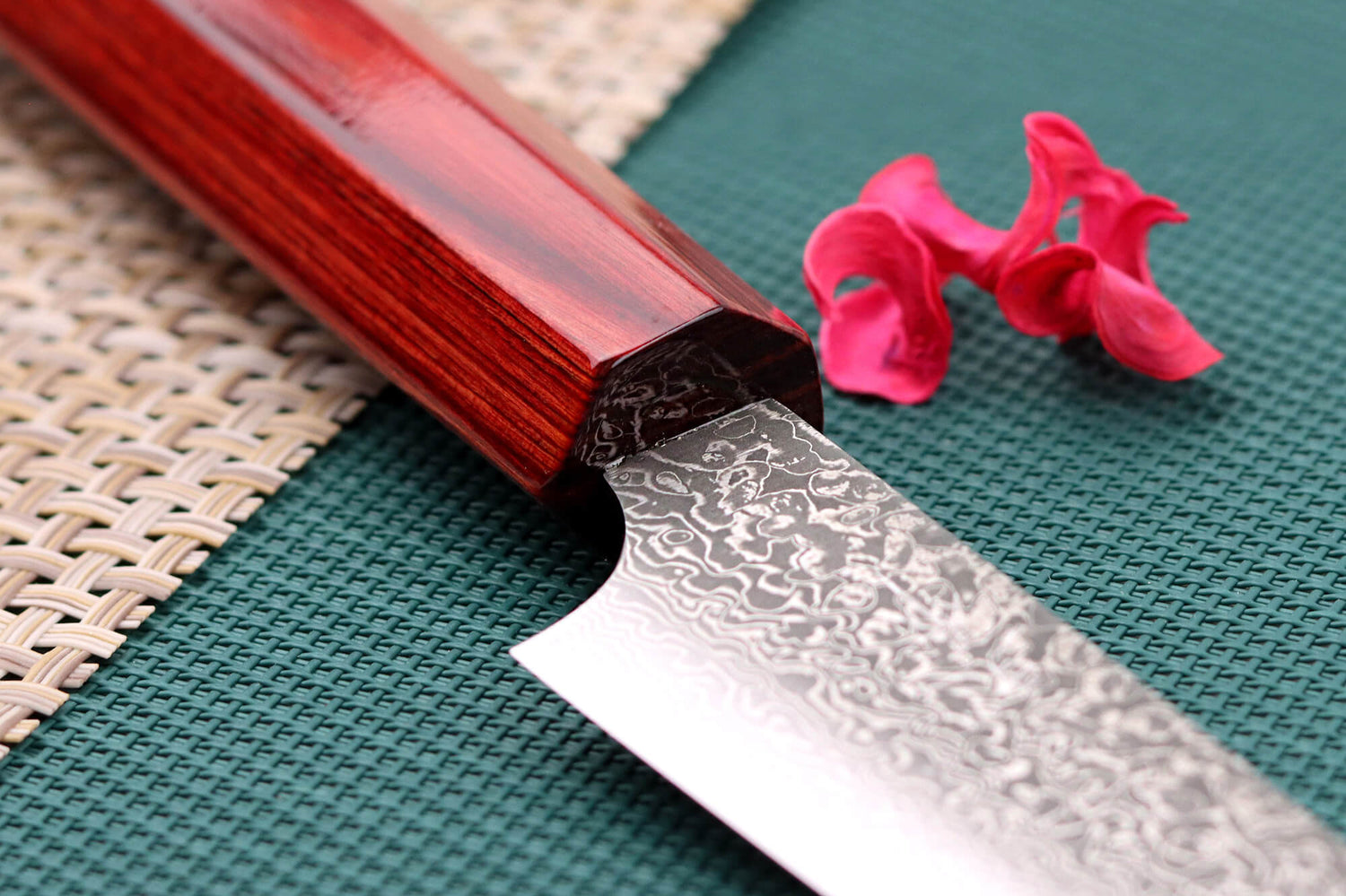 Couteau universel japonais artisanal Kei Kobayashi SG2 Damas Heptagone 15cm