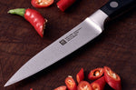 Couteau d'office Zwilling Professional "S" 10cm forgé en acier inoxydable
