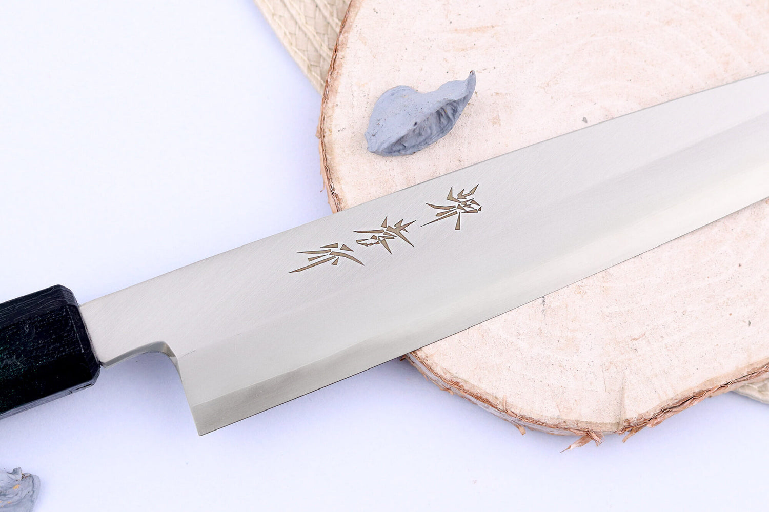 Couteau yanagiba japonais 21cm Sakai Takayuki Nanairo manche en résine laqué vert