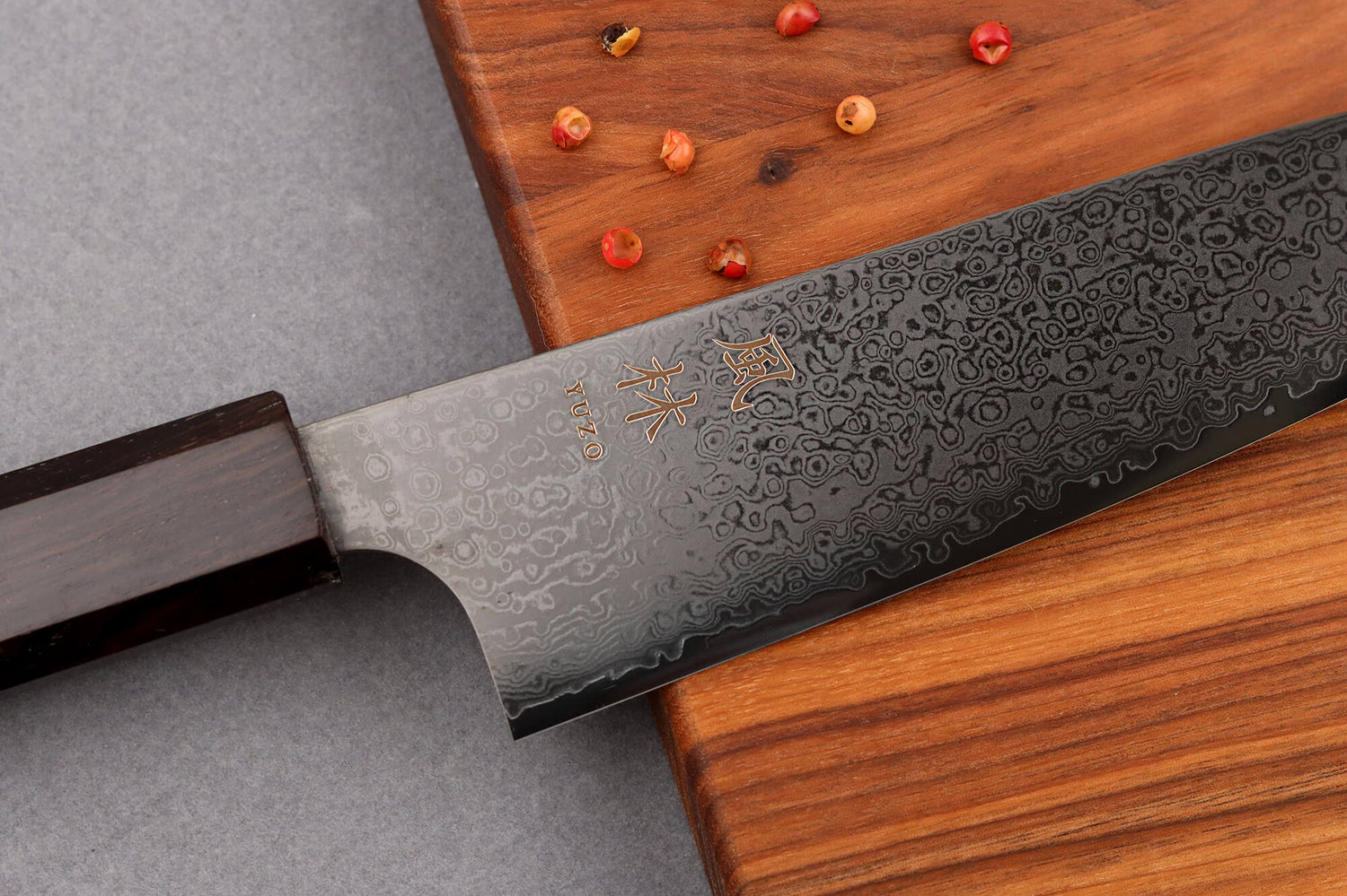 Couteau santoku 17cm japonais artisanal Yuzo Kurogane Damas VG10