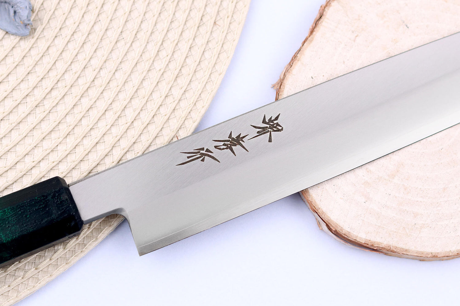 Couteau yanagiba japonais 27cm Sakai Takayuki Nanairo manche en résine laqué vert