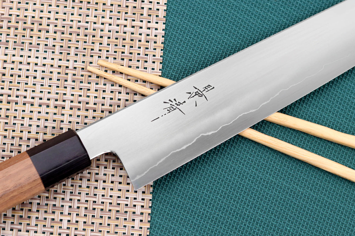Couteau kiritsuke japonais artisanal Kagekiyo Kurumi Ginsan 24cm