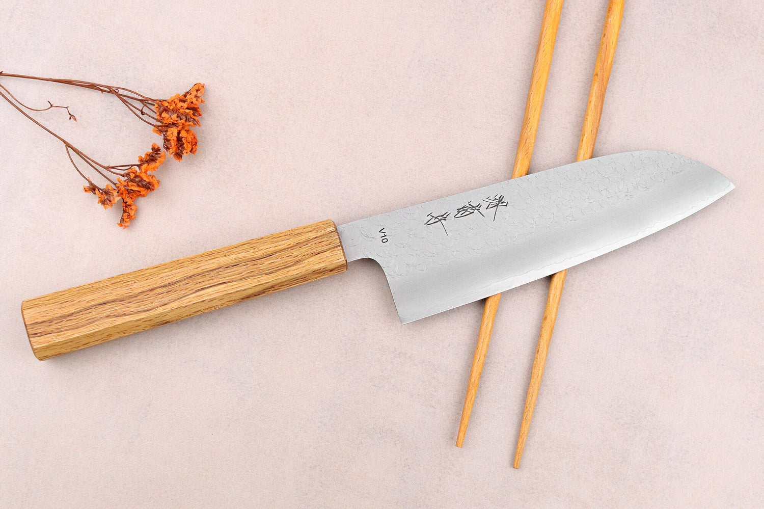 Couteau santoku 16,5cm japonais artisanal Sakai Kikumori TS10 en chêne