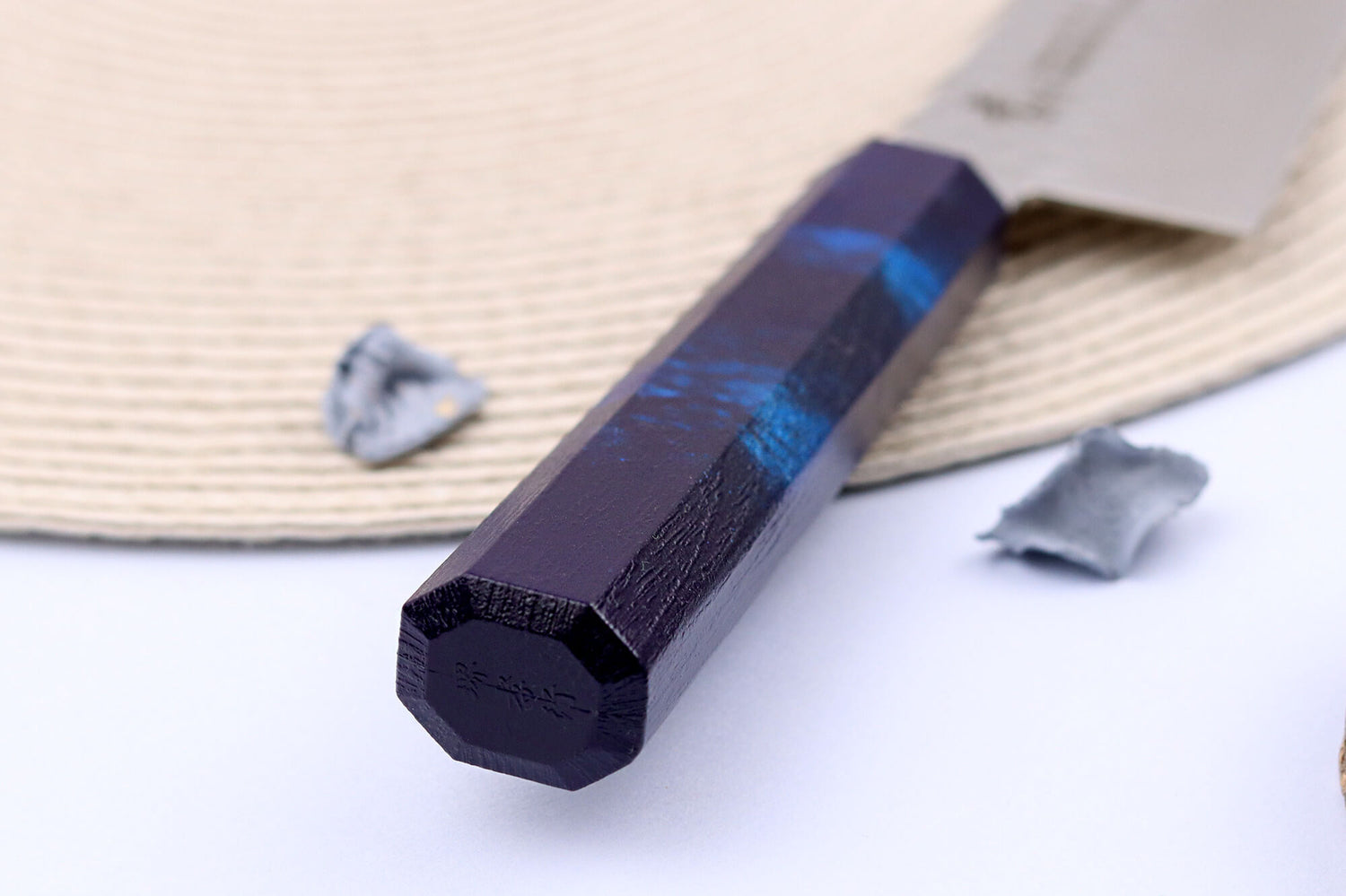 Couteau kiritsuke japonais 19cm Sakai Takayuki Nanairo Blue Damas VG10