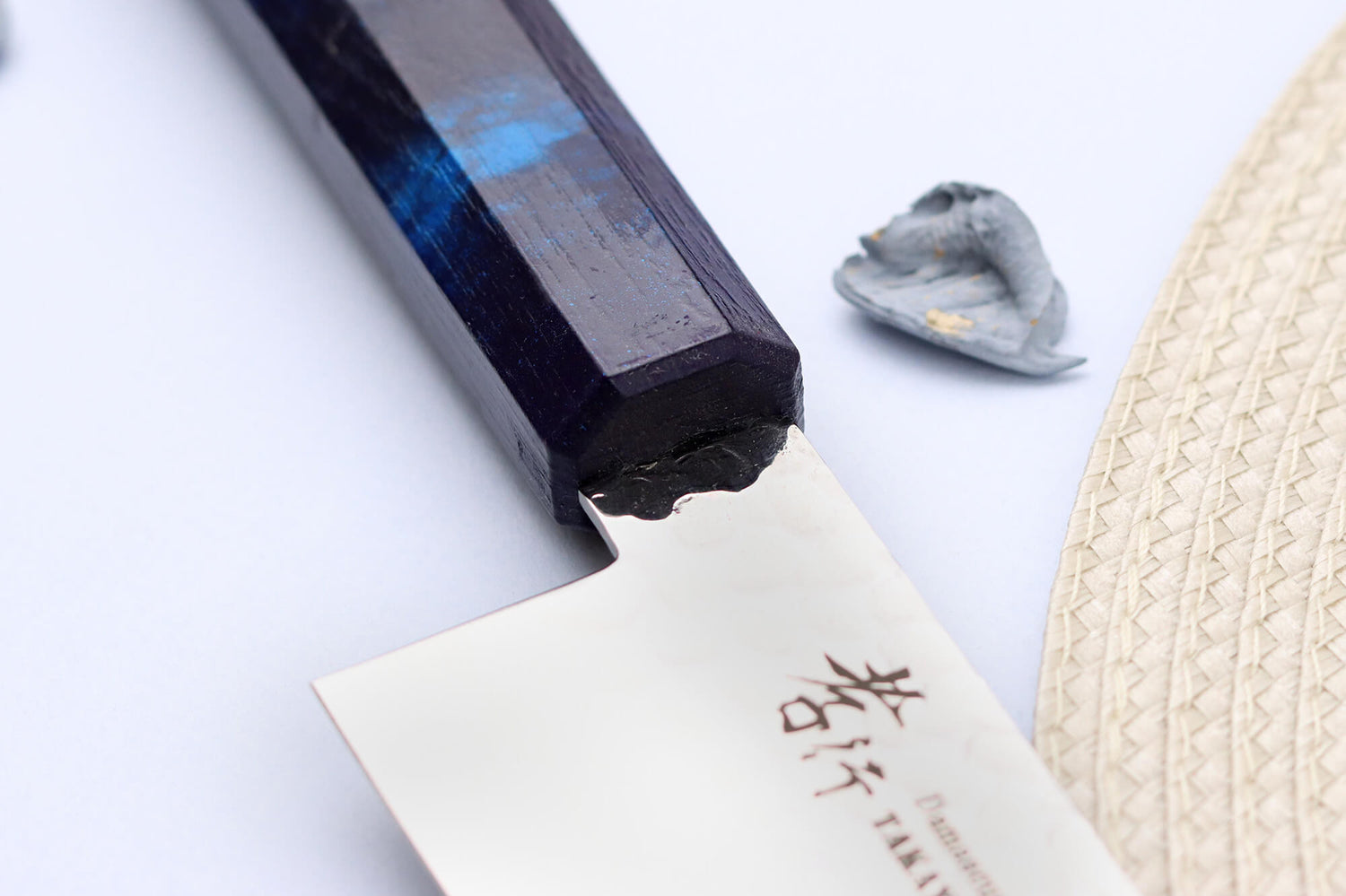 Couteau kiritsuke japonais 19cm Sakai Takayuki Nanairo Blue Damas VG10