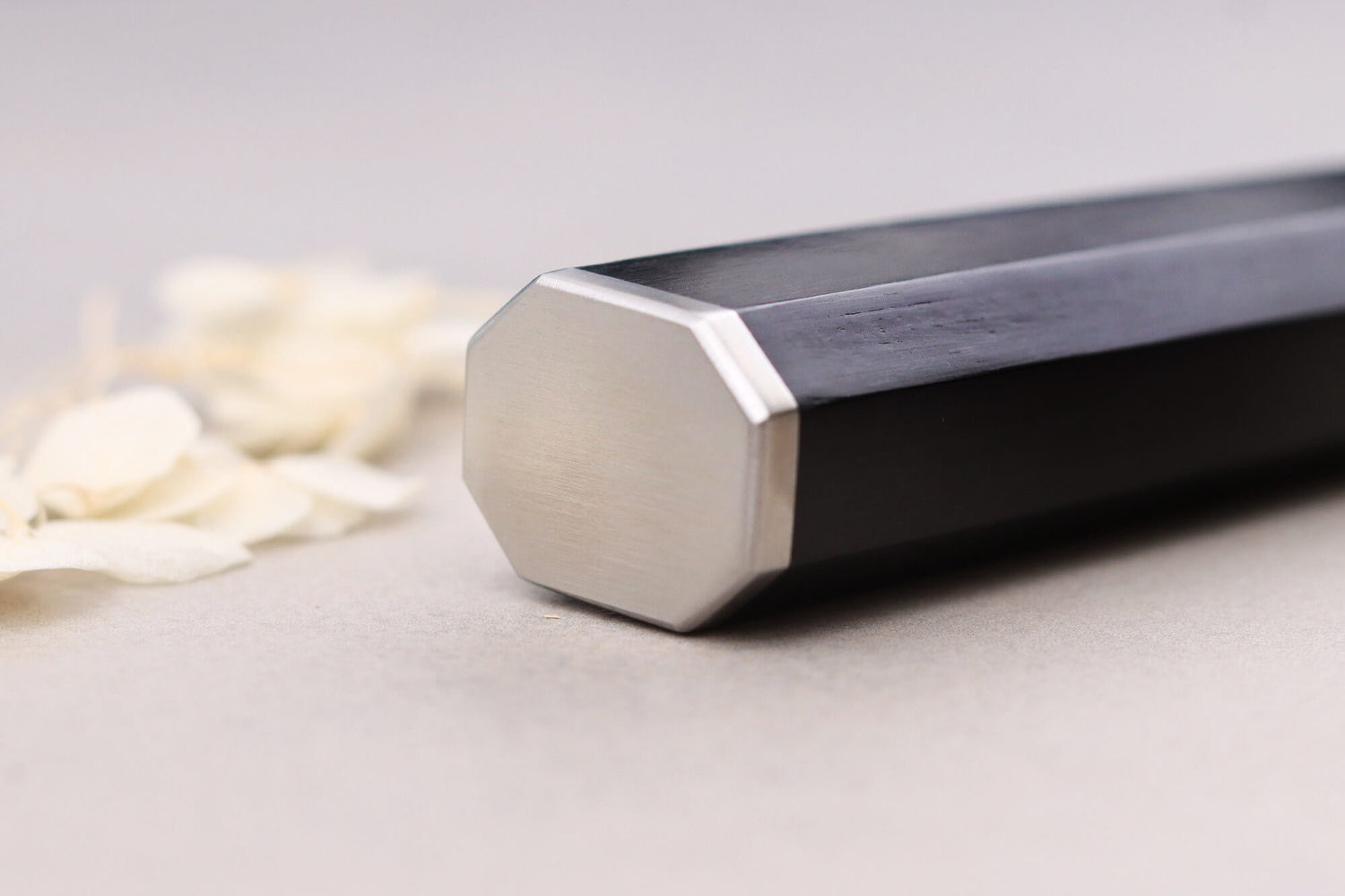 Couteau de chef 21cm japonais Sakai Takayuki Grand Chef Seigaiha Damas 45 couches