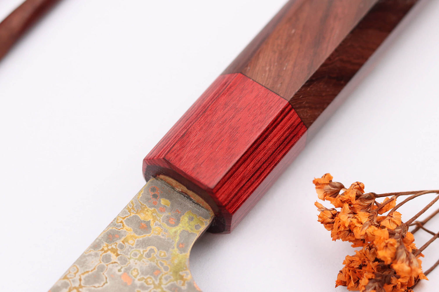 Couteau santoku 16,5cm japonais artisanal Takeshi Saji VG10 Rainbow Nashiji