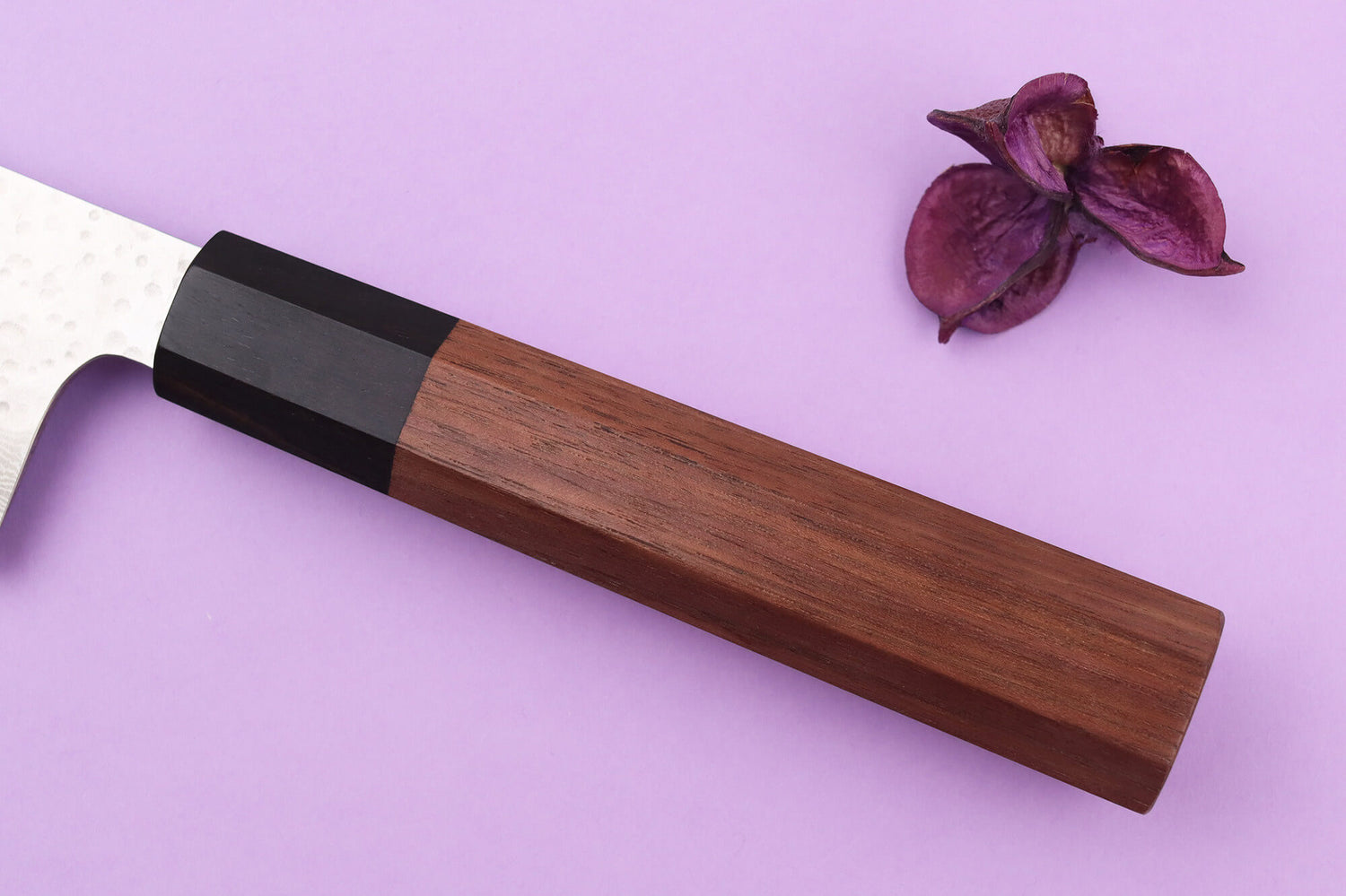 Couteau santoku 16,5cm japonais artisanal Makoto Kurosaki VG7 Damas martelé