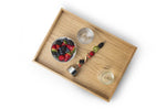 Plateau de service rectangulaire avec poignées Continenta en bois de chêne 49x35x6,3cm