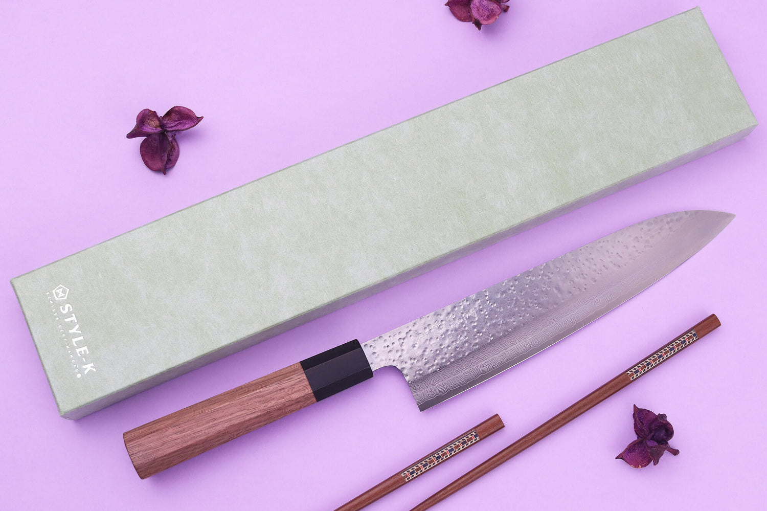 Couteau gyuto 21cm japonais artisanal Makoto Kurosaki VG7 Damas martelé
