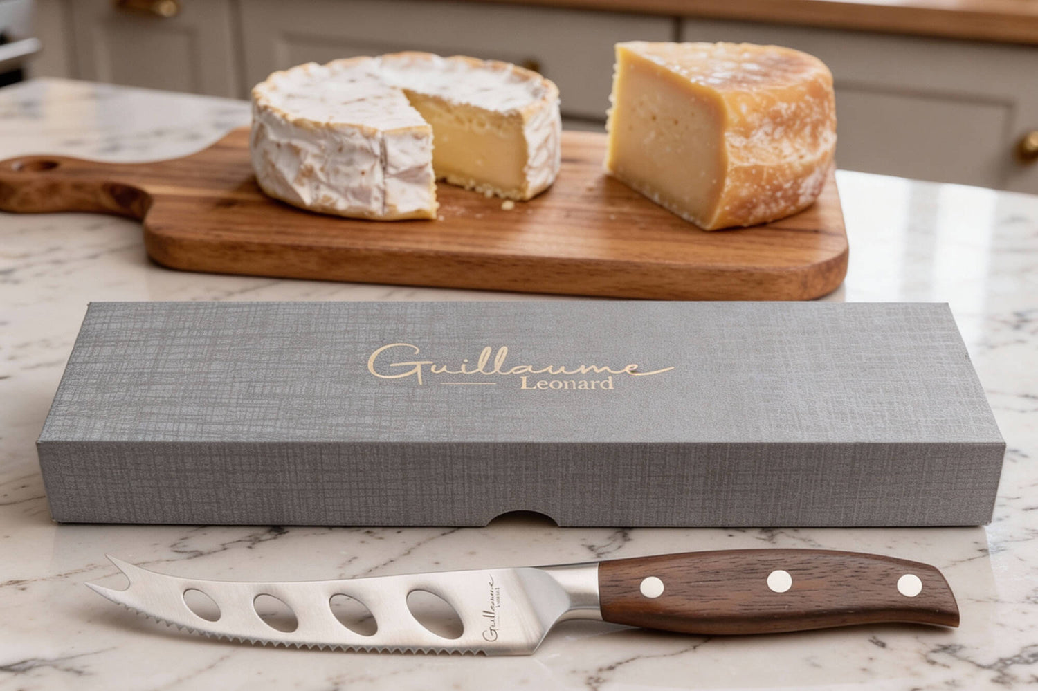 Couteau à fromage 13cm Guillaume Leonard Cuistot en acier inoxydable et bois de santal rouge