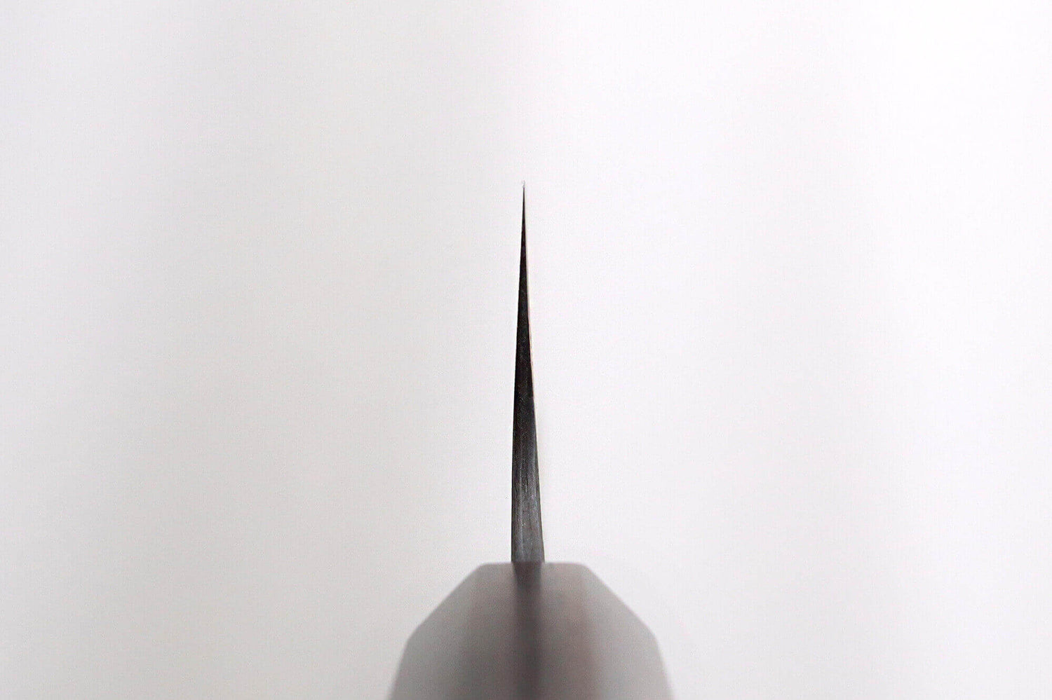 Couteau de chef 23cm japonais artisanal Hatsukokoro Yorokobi Kurouchi Damas