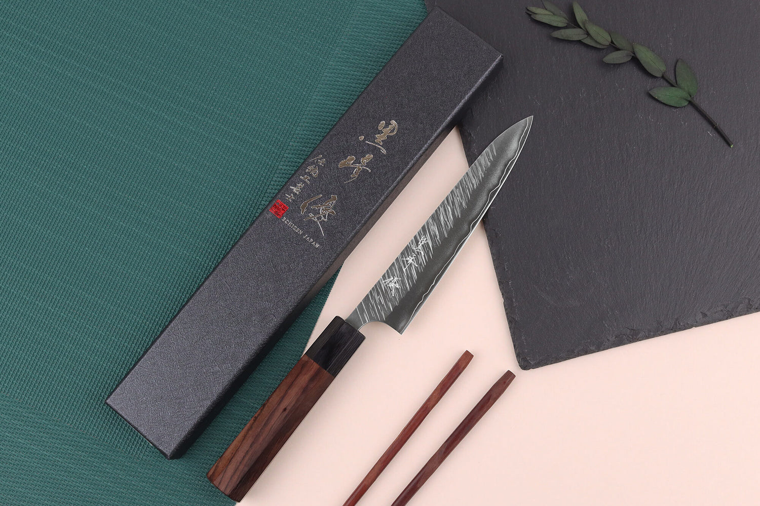 Couteau universel japonais artisanal Yu Kurosaki Fujin 15cm SG2