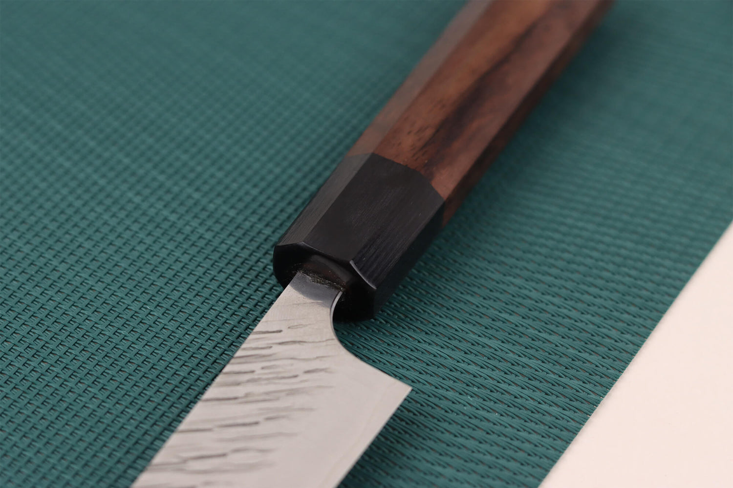 Couteau universel japonais artisanal Yu Kurosaki Fujin 15cm SG2