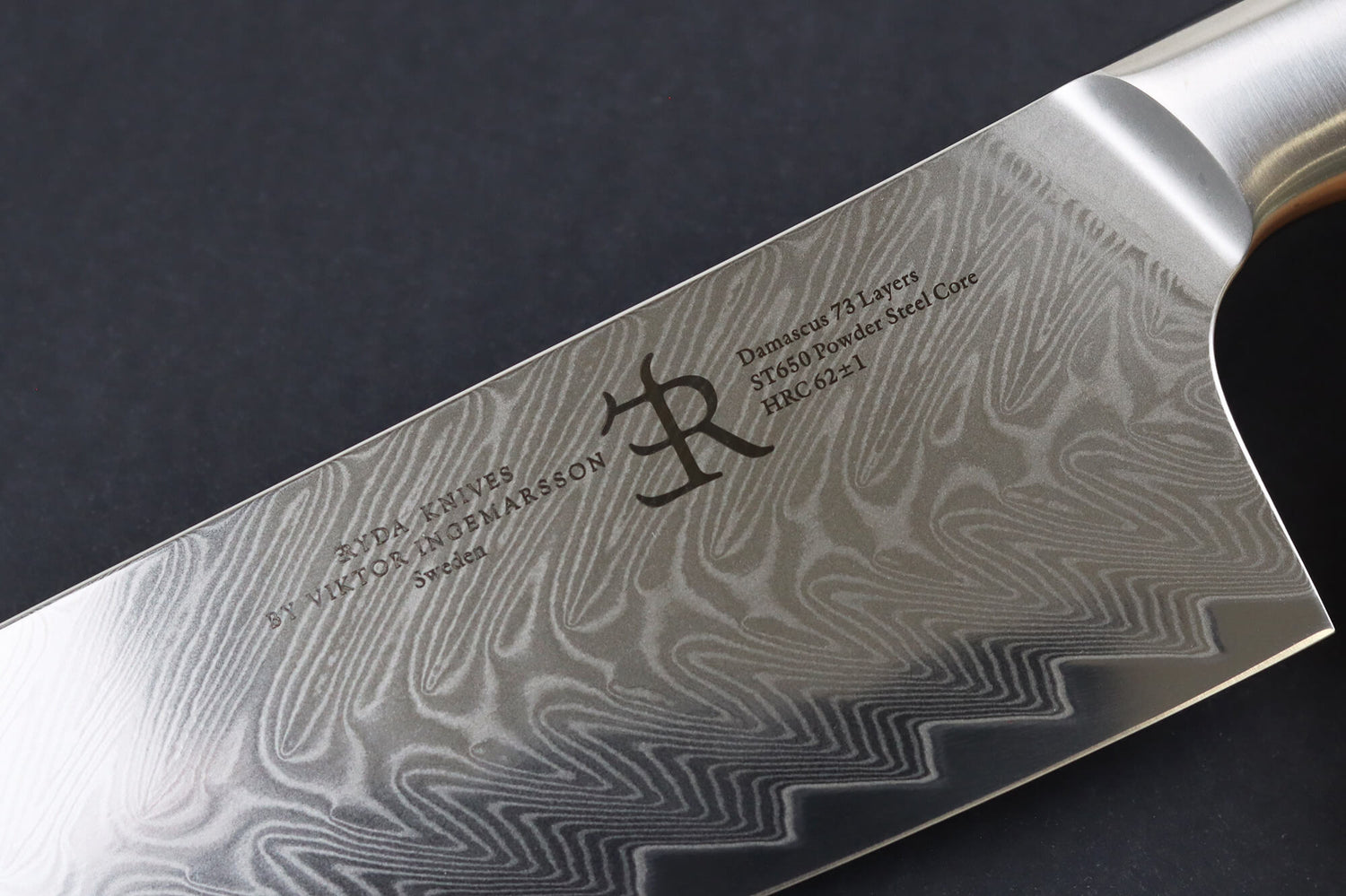 Couteau de chef 21cm Ryda Knives ST650 Damas et manche en olivier