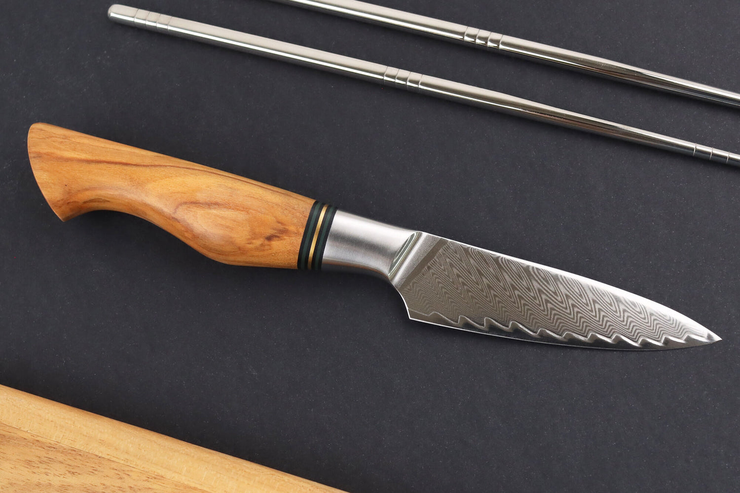Couteau d'office 9,5cm Ryda Knives ST650 Damas et manche en olivier