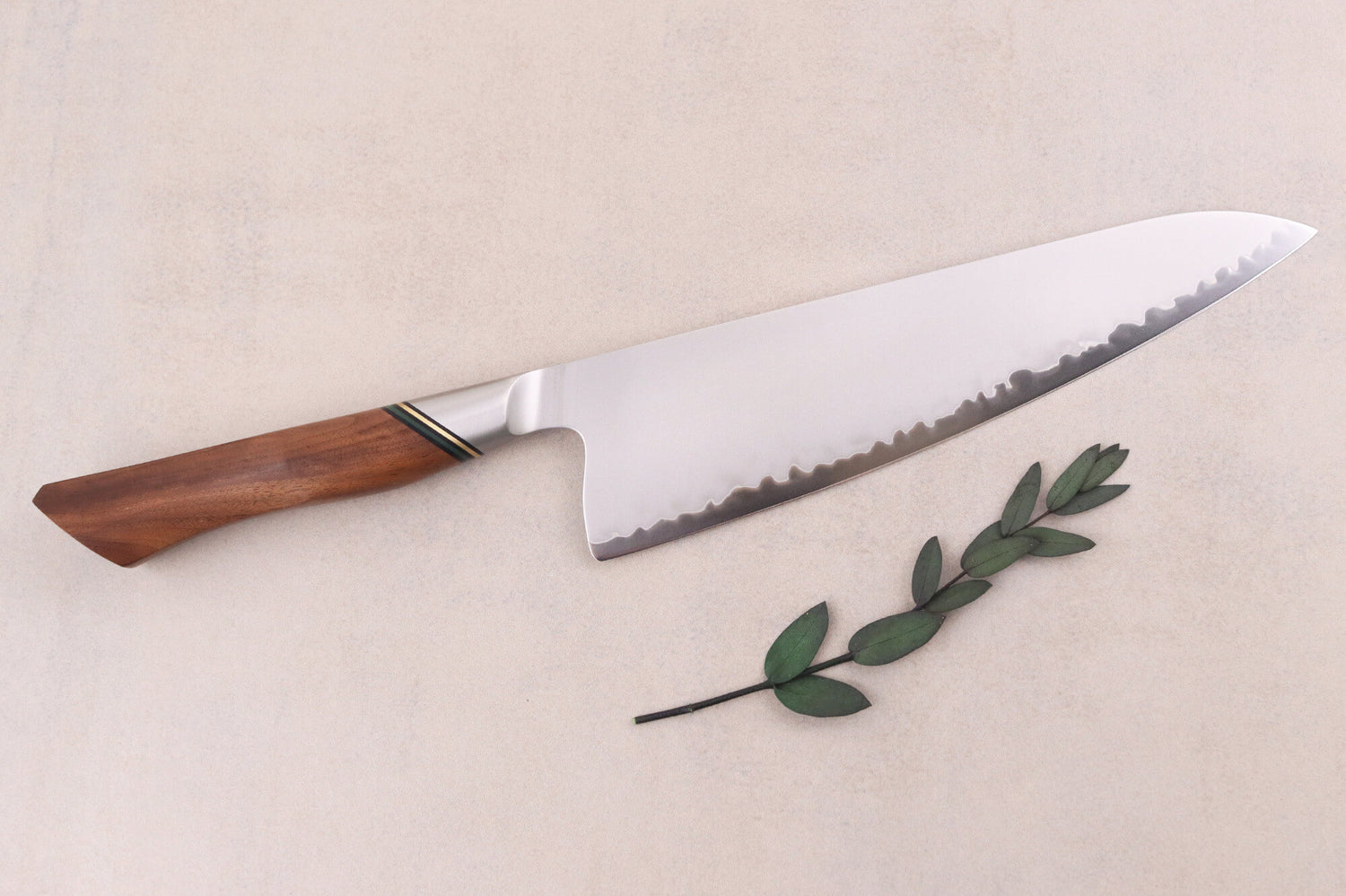 Couteau de chef 20,5cm Ryda Knives A-30 San Maï et manche en noyer