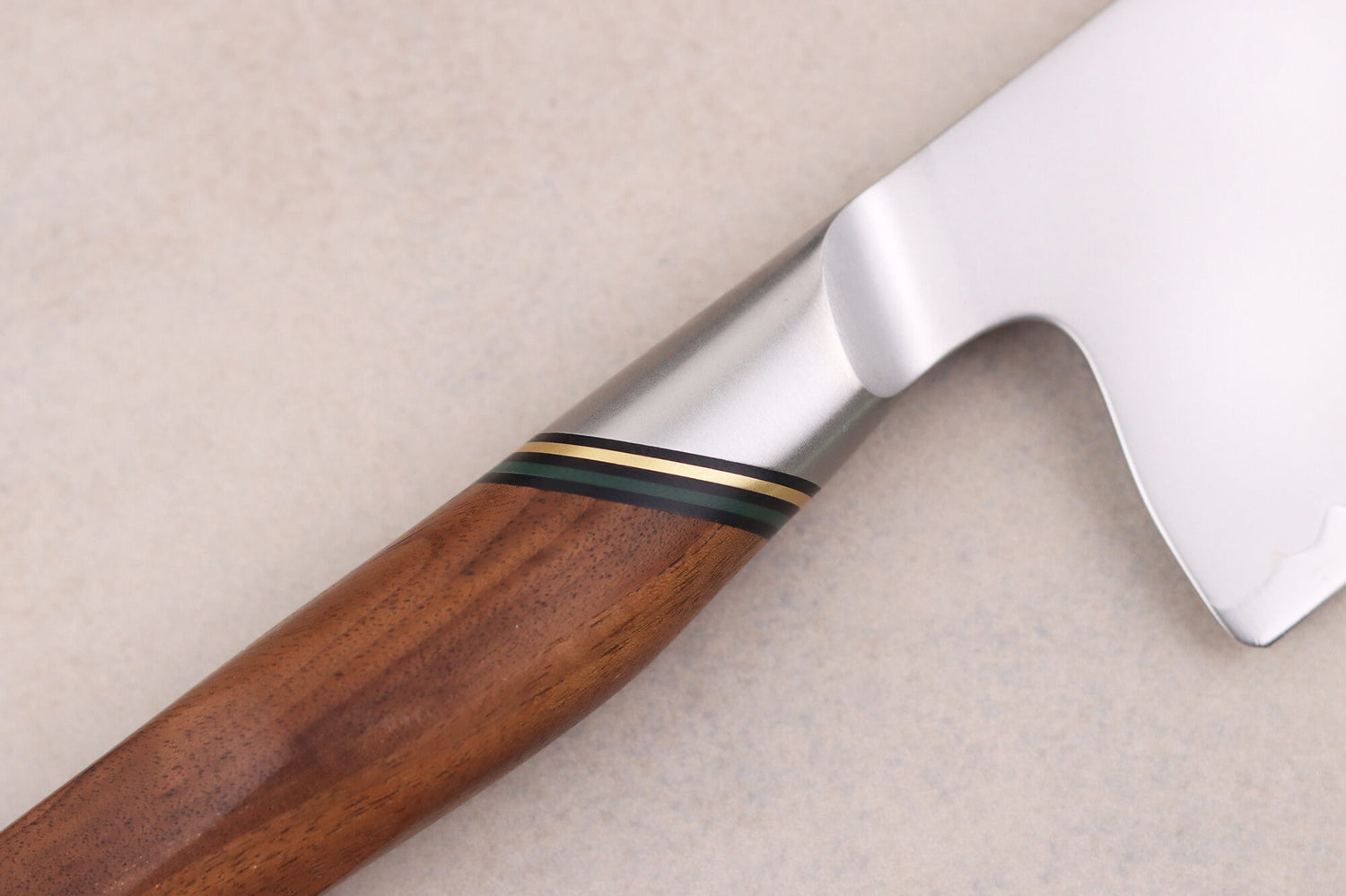 Couteau de chef 20,5cm Ryda Knives A-30 San Maï et manche en noyer
