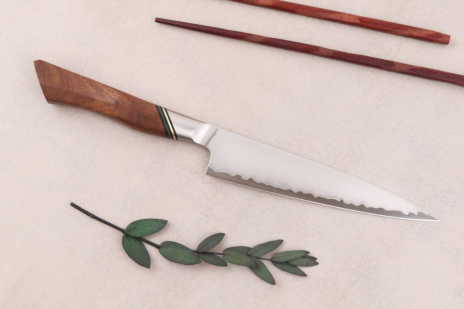 Couteau universel 13cm Ryda Knives A-30 San Maï et manche en noyer