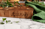 Billot de cuisine Wusaki en bois d'acacia damier 43 x 30,5 x 3,5cm
