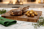 Billot de cuisine Wusaki en bois d'acacia damier 43 x 30,5 x 3,5cm