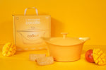 Coffret L'incroyable cocotte 28cm mangue avec poignée et maniques incluses - Édition limitée 2026