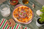 Plat à pizza Cookut Le Formidable avec coupe-pizza guimauve