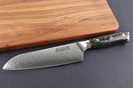 Couteau santoku Wusaki Sakin Damas 10Cr 17cm manche en fibre de carbone et feuille d'or