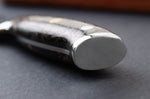 Couteau santoku Wusaki Sakin Damas 10Cr 17cm manche en fibre de carbone et feuille d'or