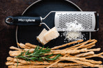 Râpe Microplane Gourmet gros grains manche noir