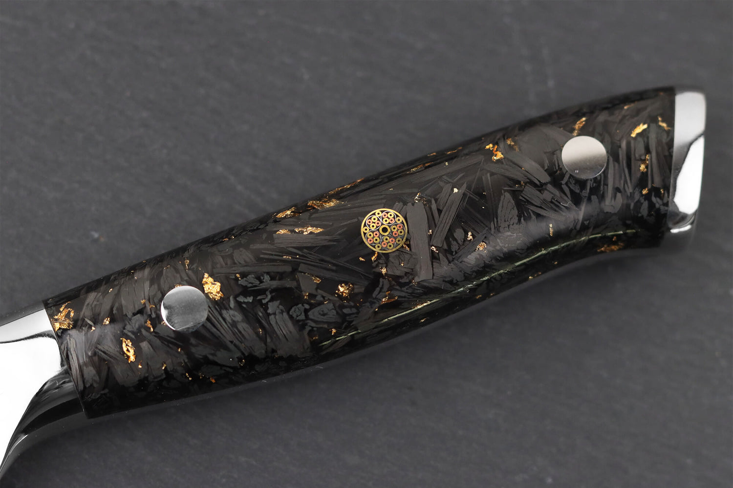 Couteau universel Wusaki Sakin Damas 10Cr 15cm manche en fibre de carbone et feuille d'or
