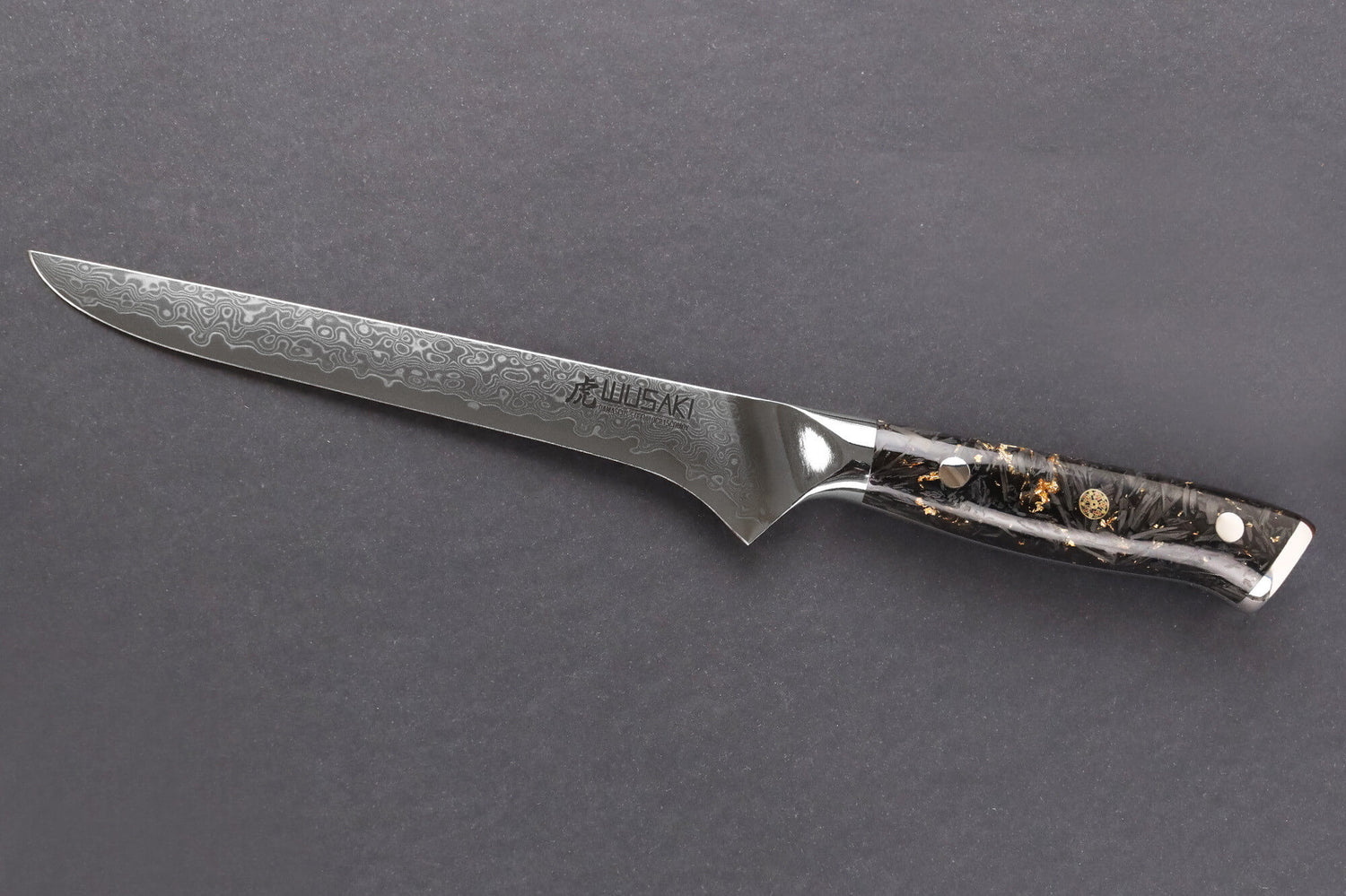 Couteau à désosser Wusaki Sakin Damas 10Cr 15cm manche en fibre de carbone et feuille d'or