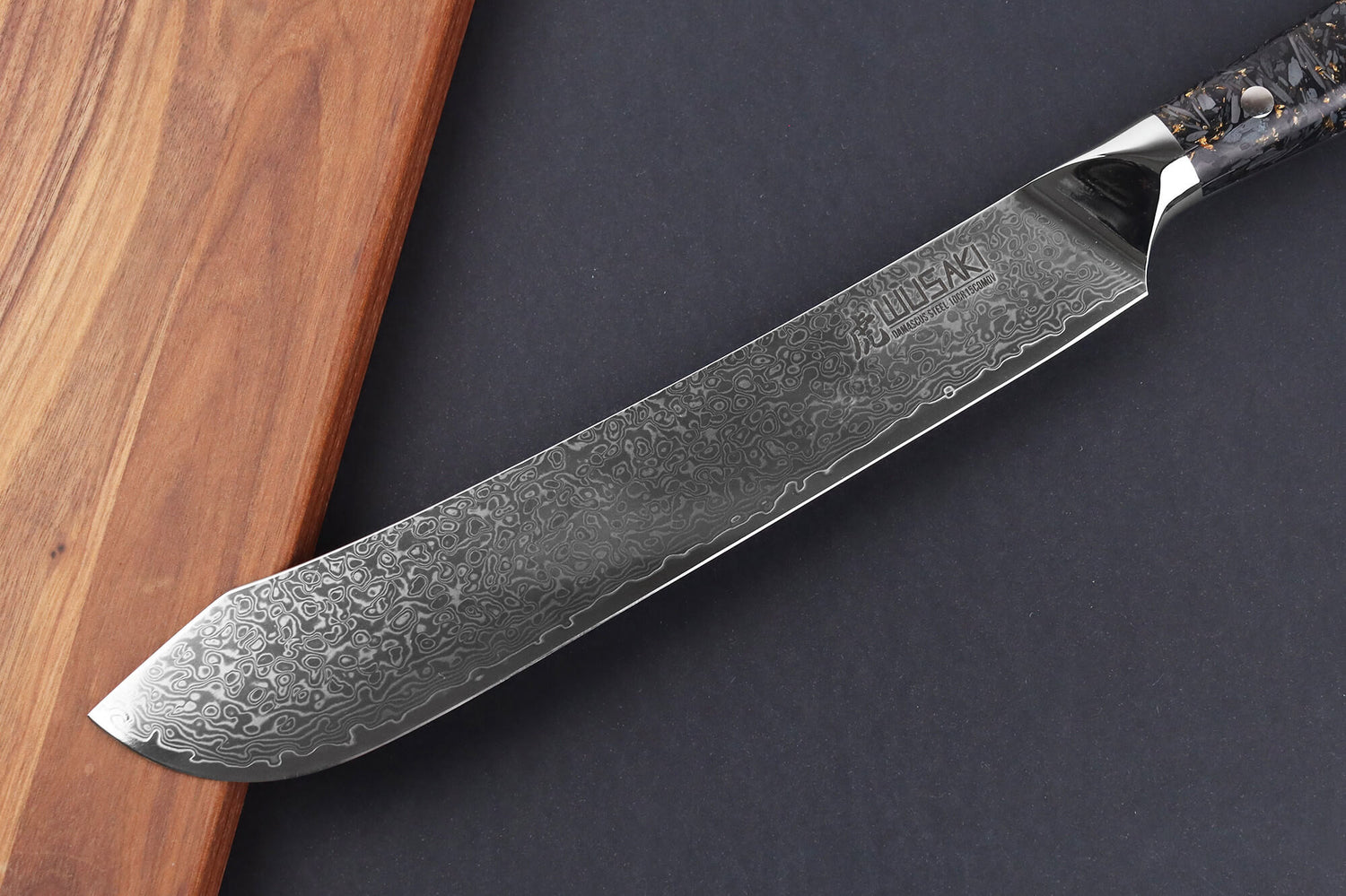 Couteau de boucher Wusaki Sakin Damas 10Cr 22cm manche en fibre de carbone et feuille d'or