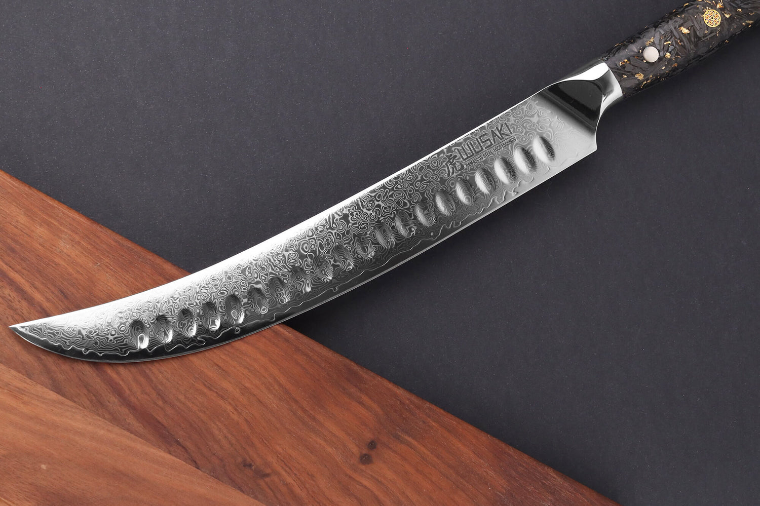 Couteau à découper Wusaki Sakin Damas 10Cr 25cm manche en fibre de carbone et feuille d'or
