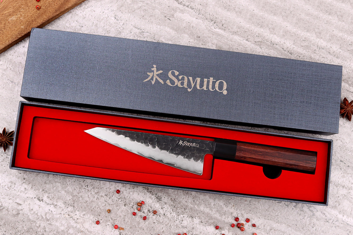Couteau honesuki Sayuto Séquoia San Mai martelé 15cm