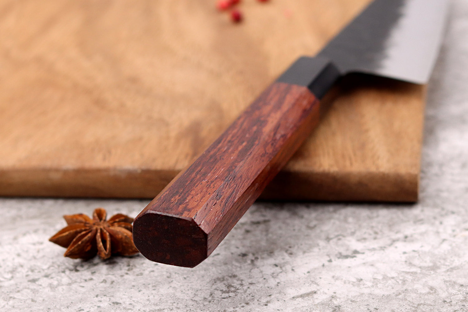 Couteau honesuki Sayuto Séquoia San Mai martelé 15cm