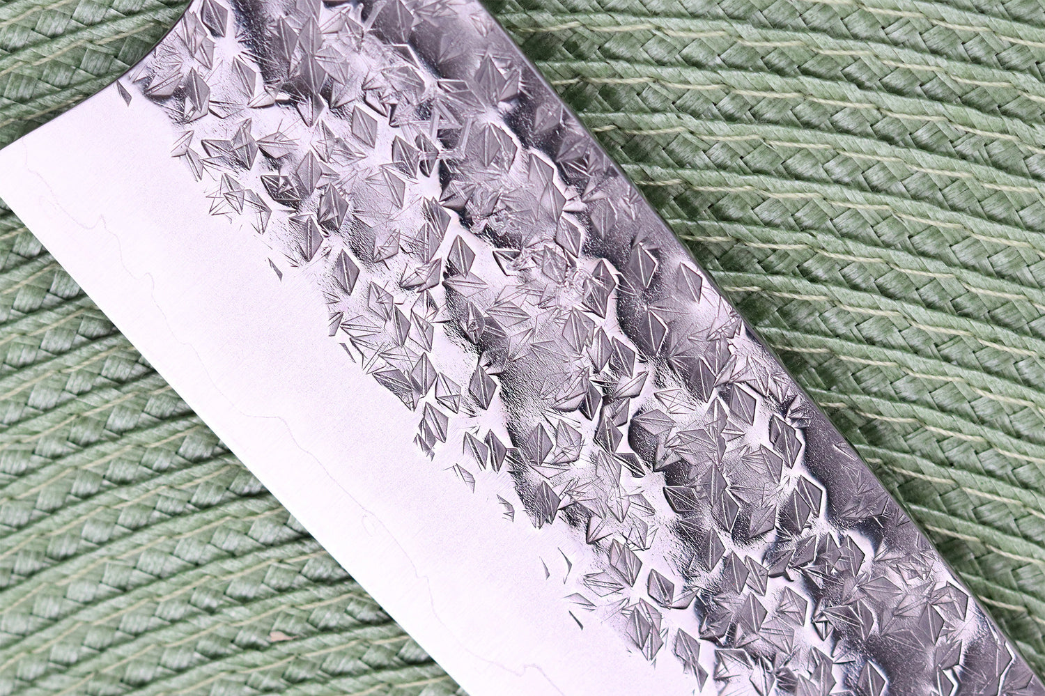 Couteau santoku 16,5cm japonais artisanal Makoto Kurosaki Samidorizuki SGStrix