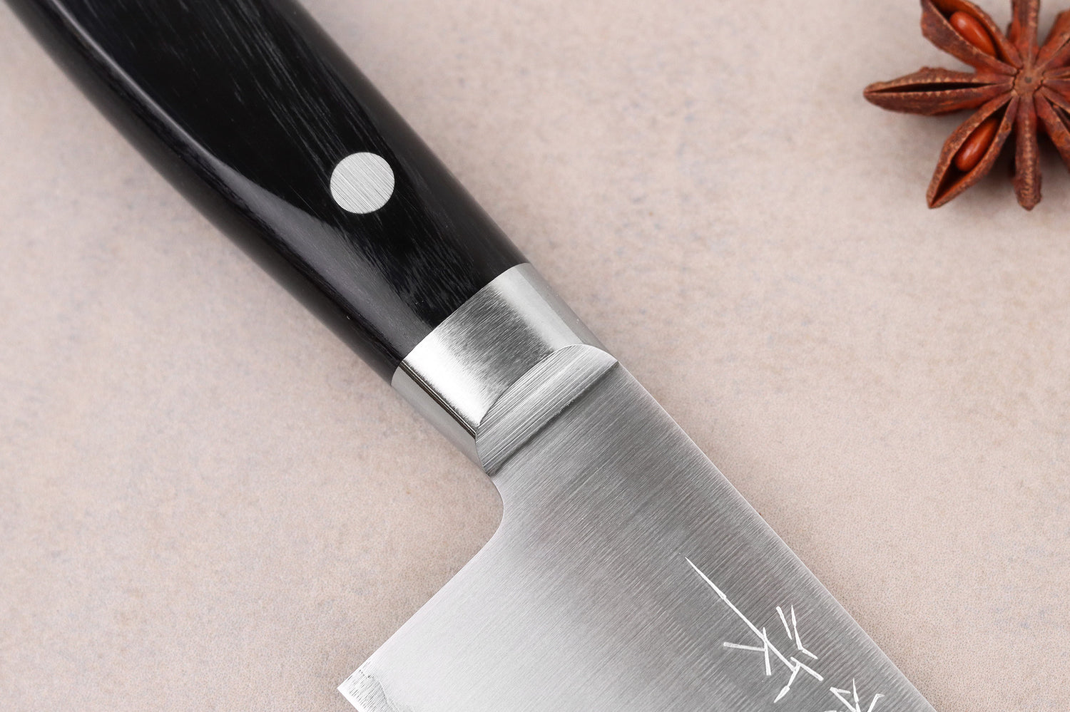 Couteau de chef 21cm japonais artisanal Takamura VG10 poli