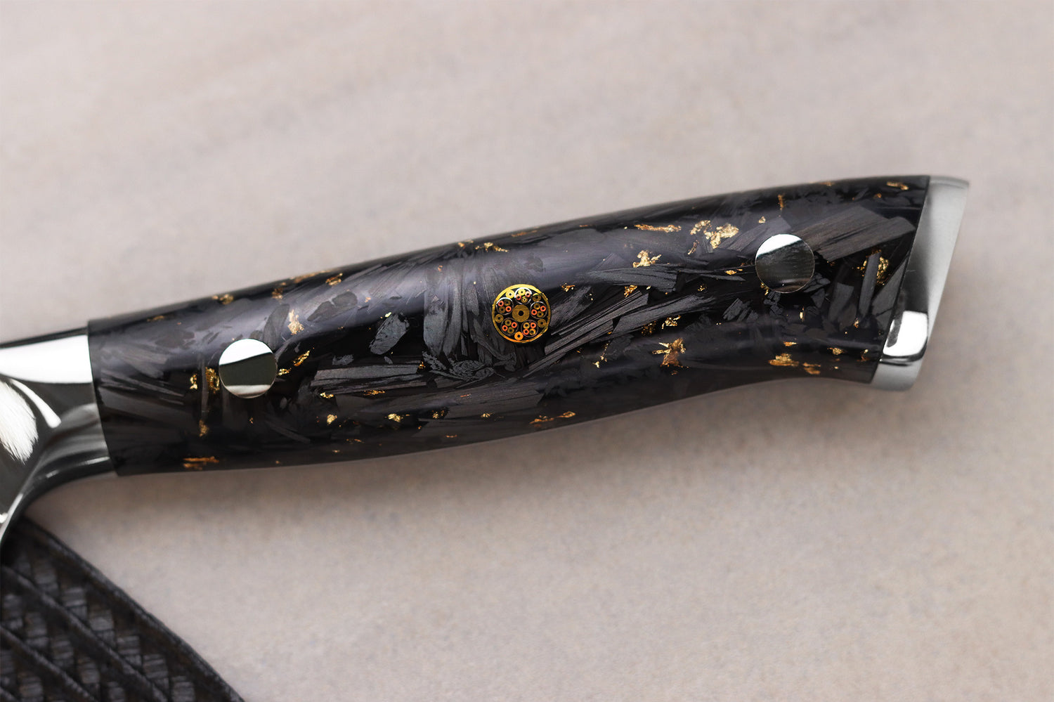 Couteau à steak Wusaki Sakin Damas 10Cr 13cm manche en fibre de carbone et feuille d'or