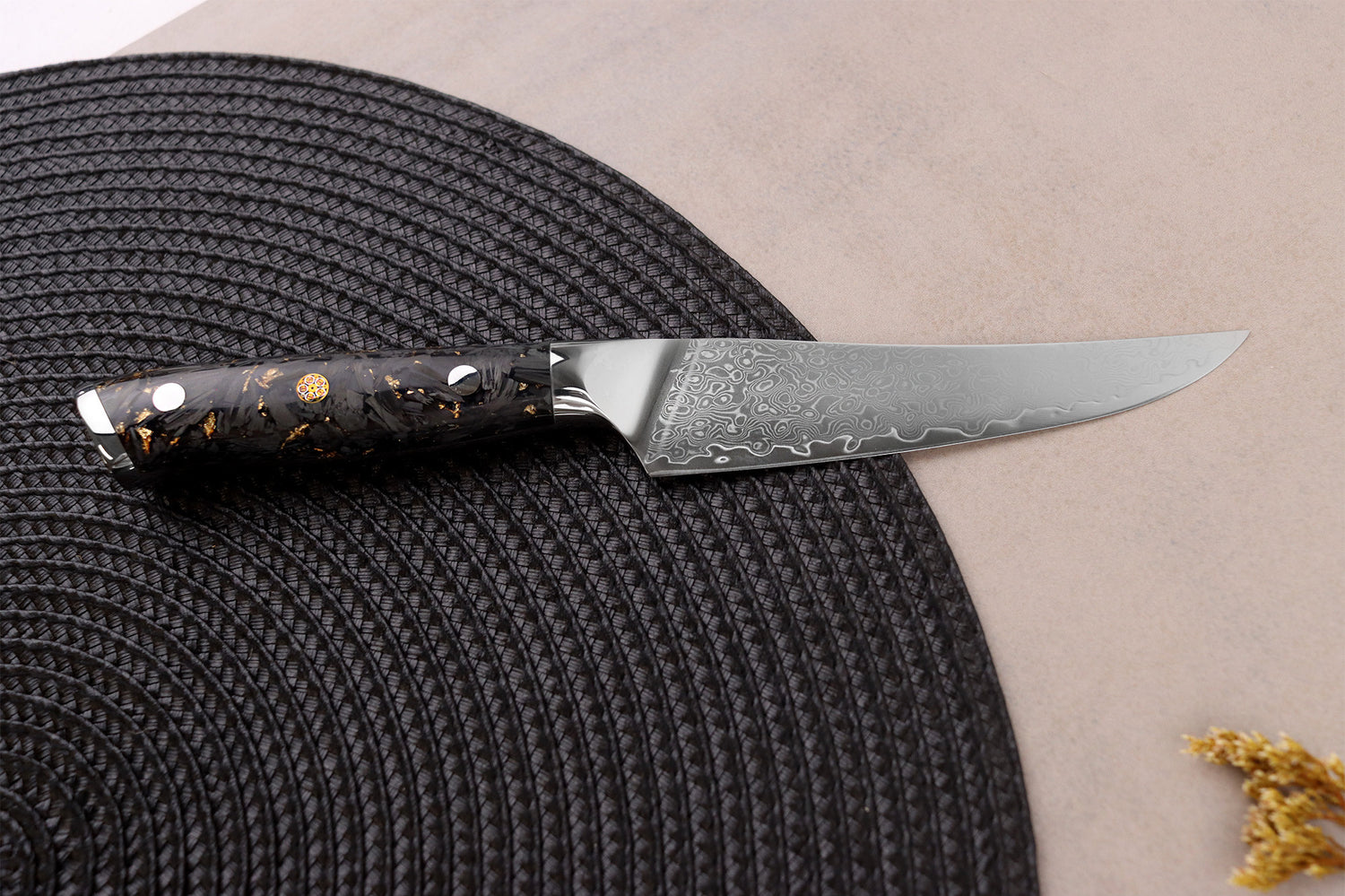Couteau à steak Wusaki Sakin Damas 10Cr 13cm manche en fibre de carbone et feuille d'or