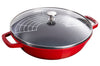 Wok Staub 30cm cerise en fonte émaillée avec couvercle en verre et grille en inox