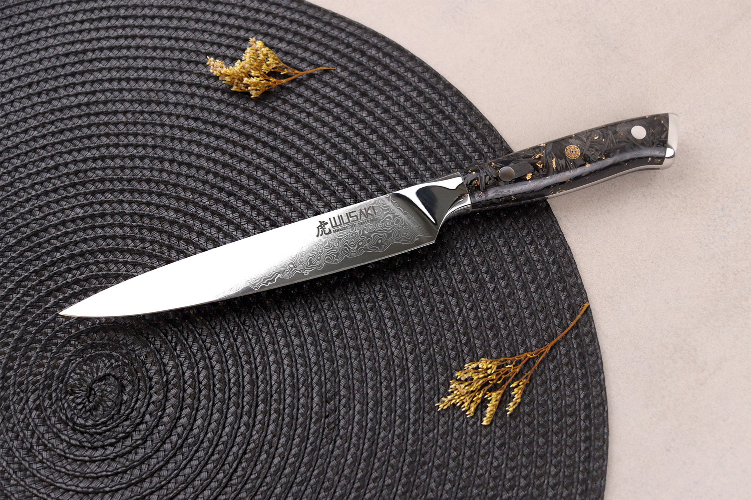 Couteau universel Wusaki Sakin Damas 10Cr 15cm manche en fibre de carbone et feuille d'or