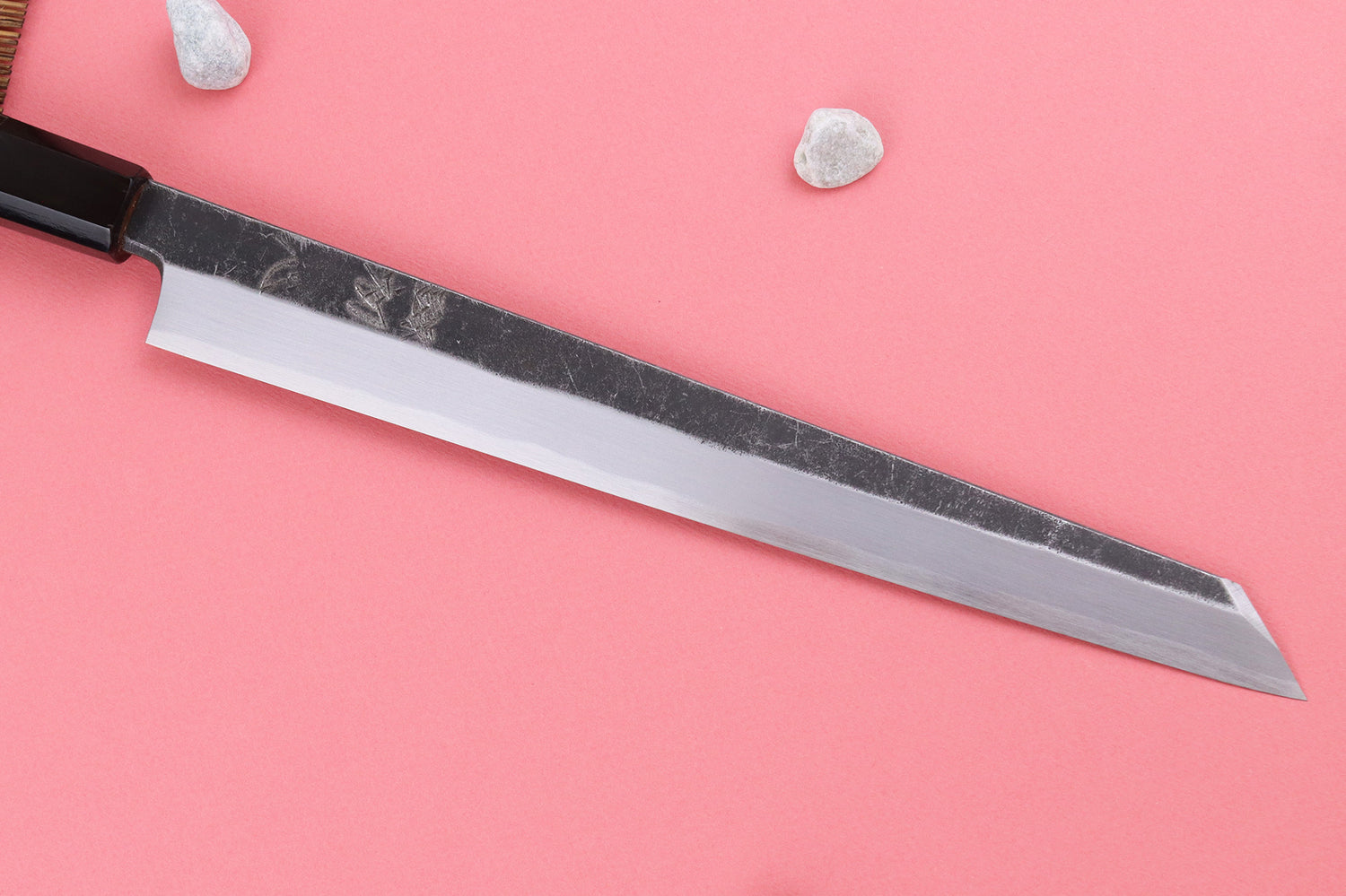 Couteau yanagiba kiritsuke 27cm japonais artisanal Hatsukokoro Shirasagi manche en wengé