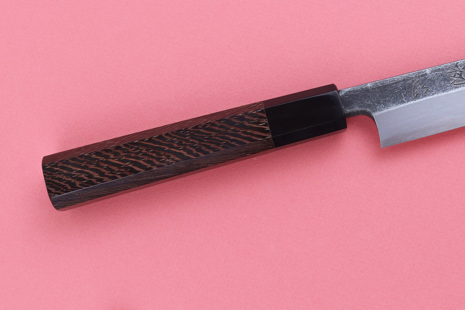 Couteau yanagiba 24cm japonais artisanal Hatsukokoro Shirasagi manche en wengé