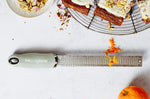 Râpe-zesteur Microplane Premium Classic Vert Sauge - 20,3cm